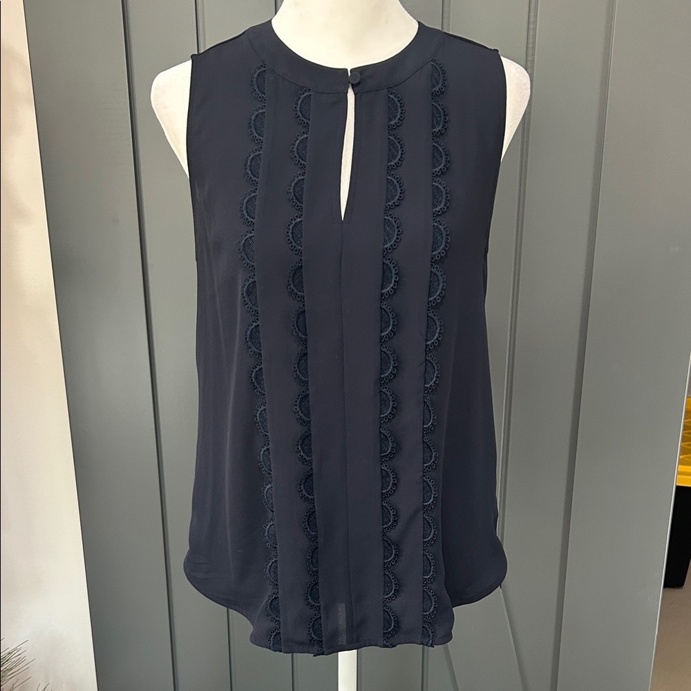 Ann Taylor Navy Sleeveless Keyhole Blouse with Scallop Lace Panels. Like New